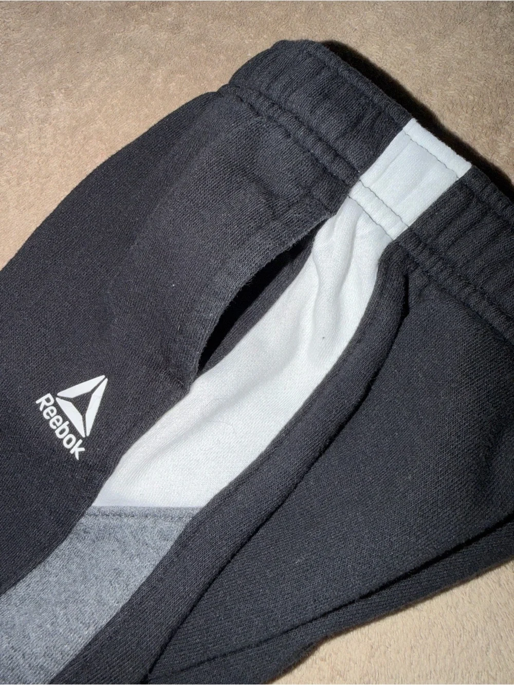 Reebok Heather Gray Crewneck Sweatshirt/Sweat Pants with Black Logo Set
